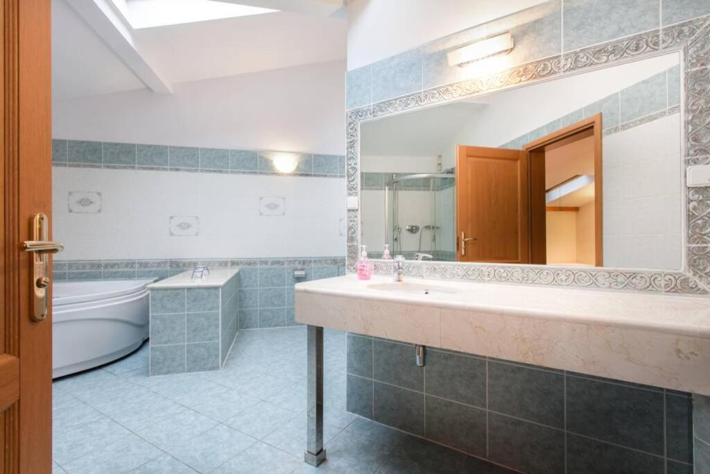Apartamento Florianska Penthouse Delux *